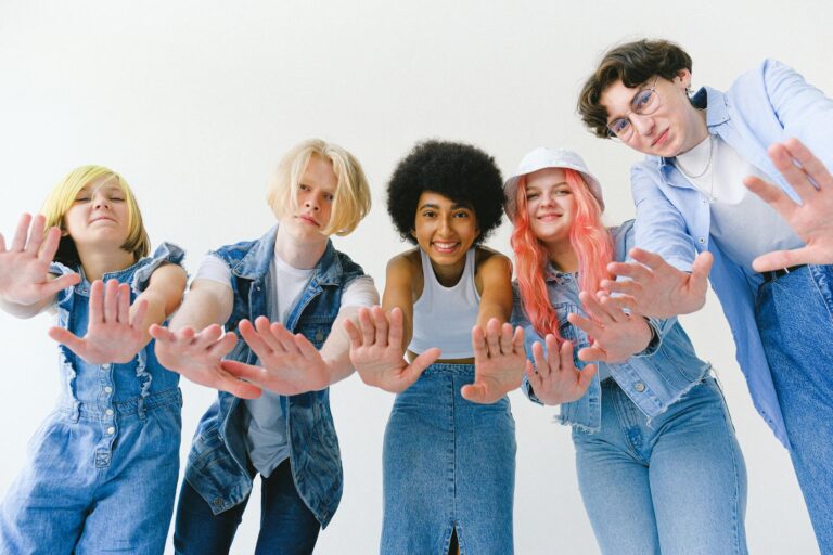 The Difference Between In-Person and Online Focus Groups — Which Pays More? - Featured image