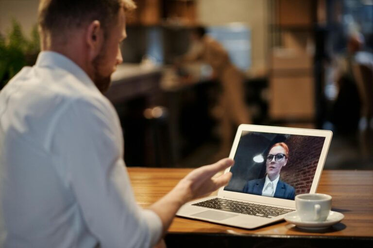 In-Person vs. Online Mock Juries — Pay, Time, and Experience Compared - Featured image
