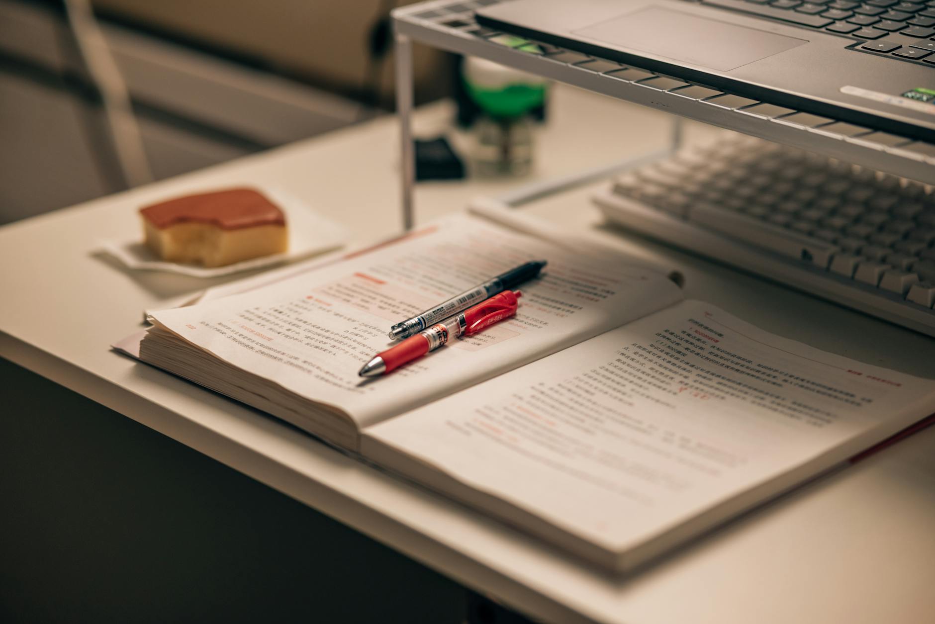What Types of Paid Studies Are Available on Reddit?