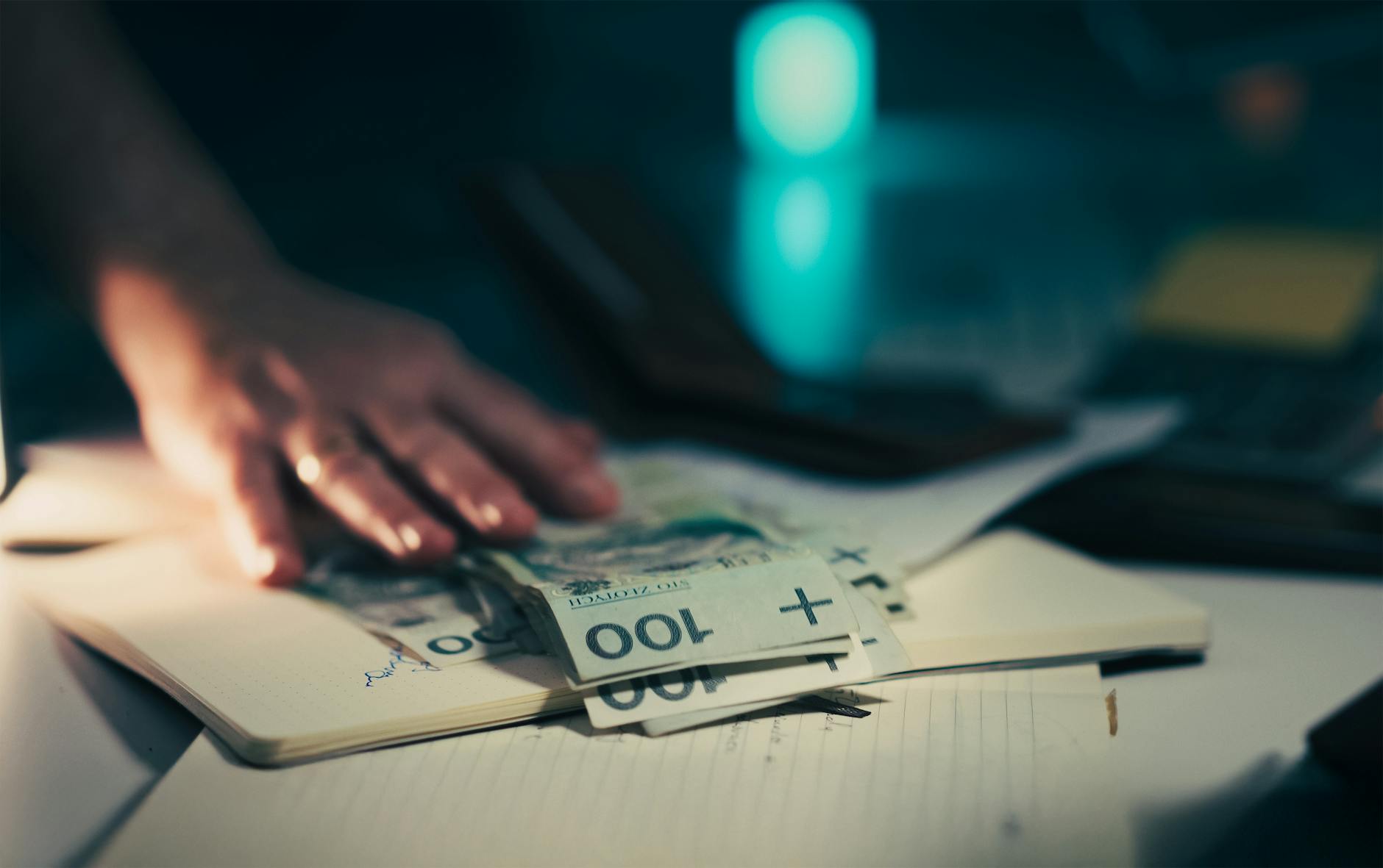 Understanding the $100-$300 Compensation Tier for Professional Participants