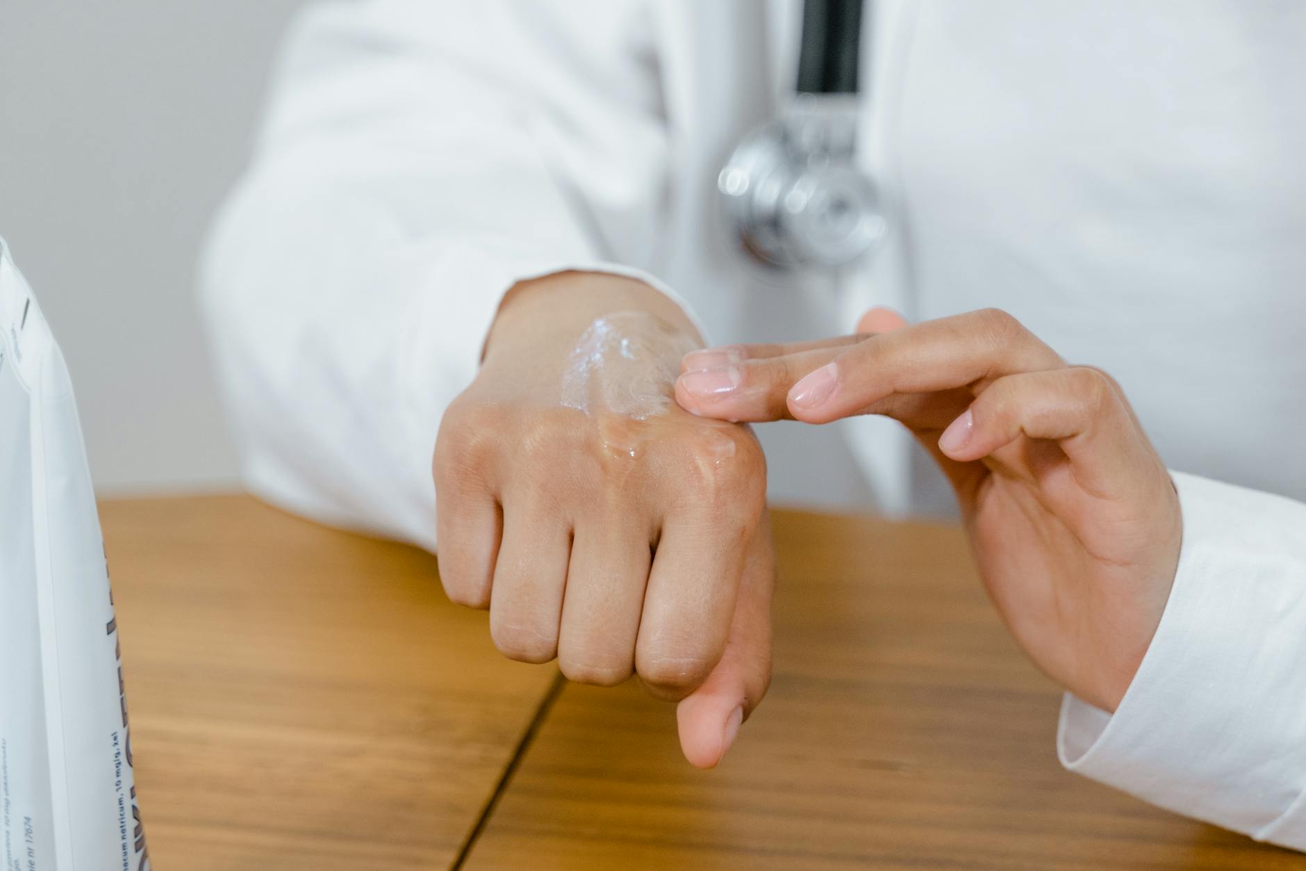 What Are Eczema Focus Groups and Clinical Trials?