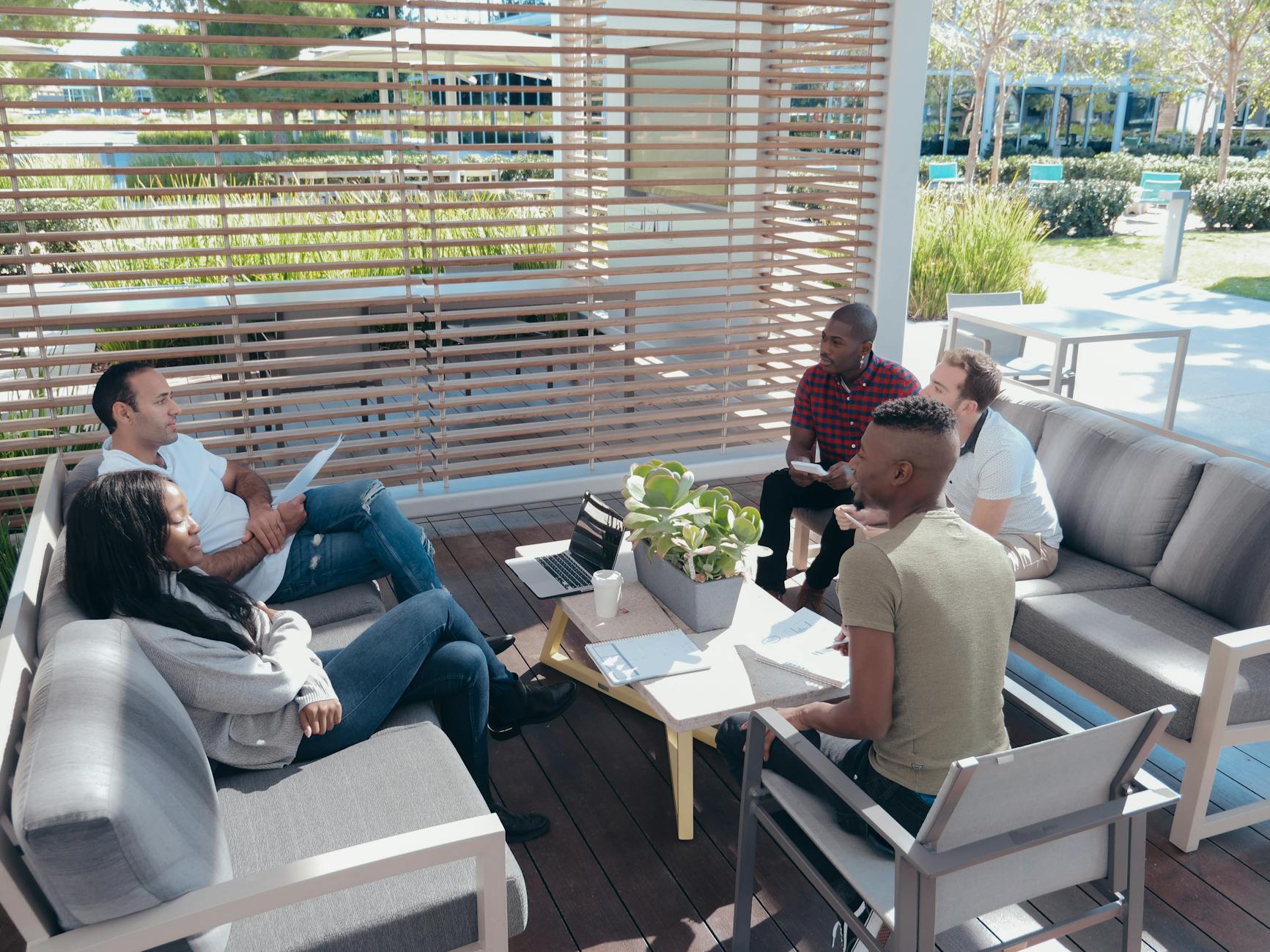 Where and How Focus Groups Meet in Phoenix and Tucson