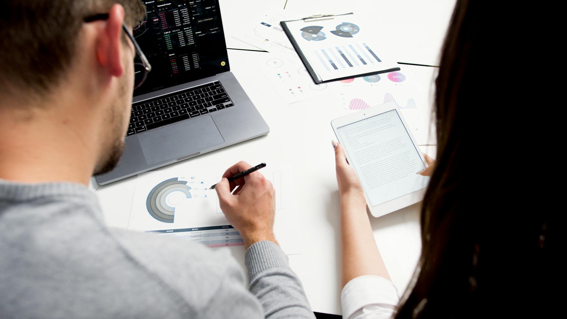 Why Do Market Researchers Target iPhone Users in the $100-$250 Spending Range?