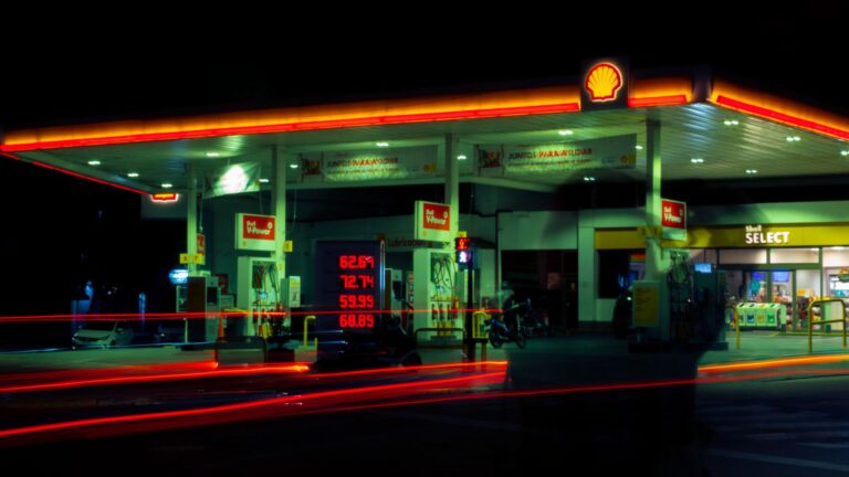 Gas Price Increases Adding Pressure to Consumer Budgets Despite Economic Gains - Featured image