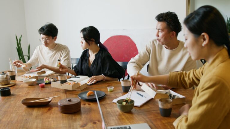 Lunch Hour Focus Groups — 60-Minute Studies That Fit Your Work Break - Featured image