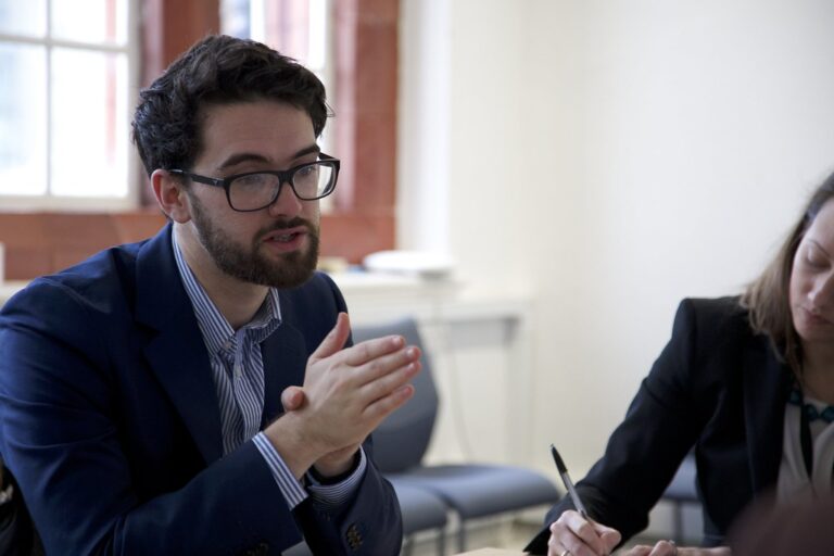 What Is an IDI? In-Depth Interviews Pay $100-$500 for One-on-One Sessions - Featured image